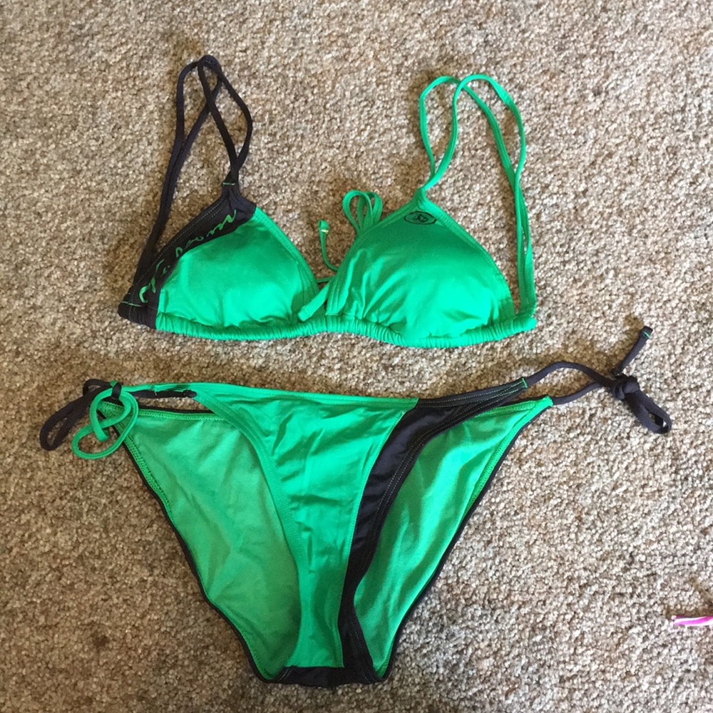 Volcom bikini set